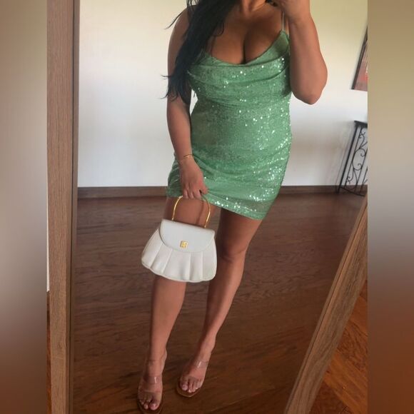 Green sequin mini dress - Picture 3 of 8